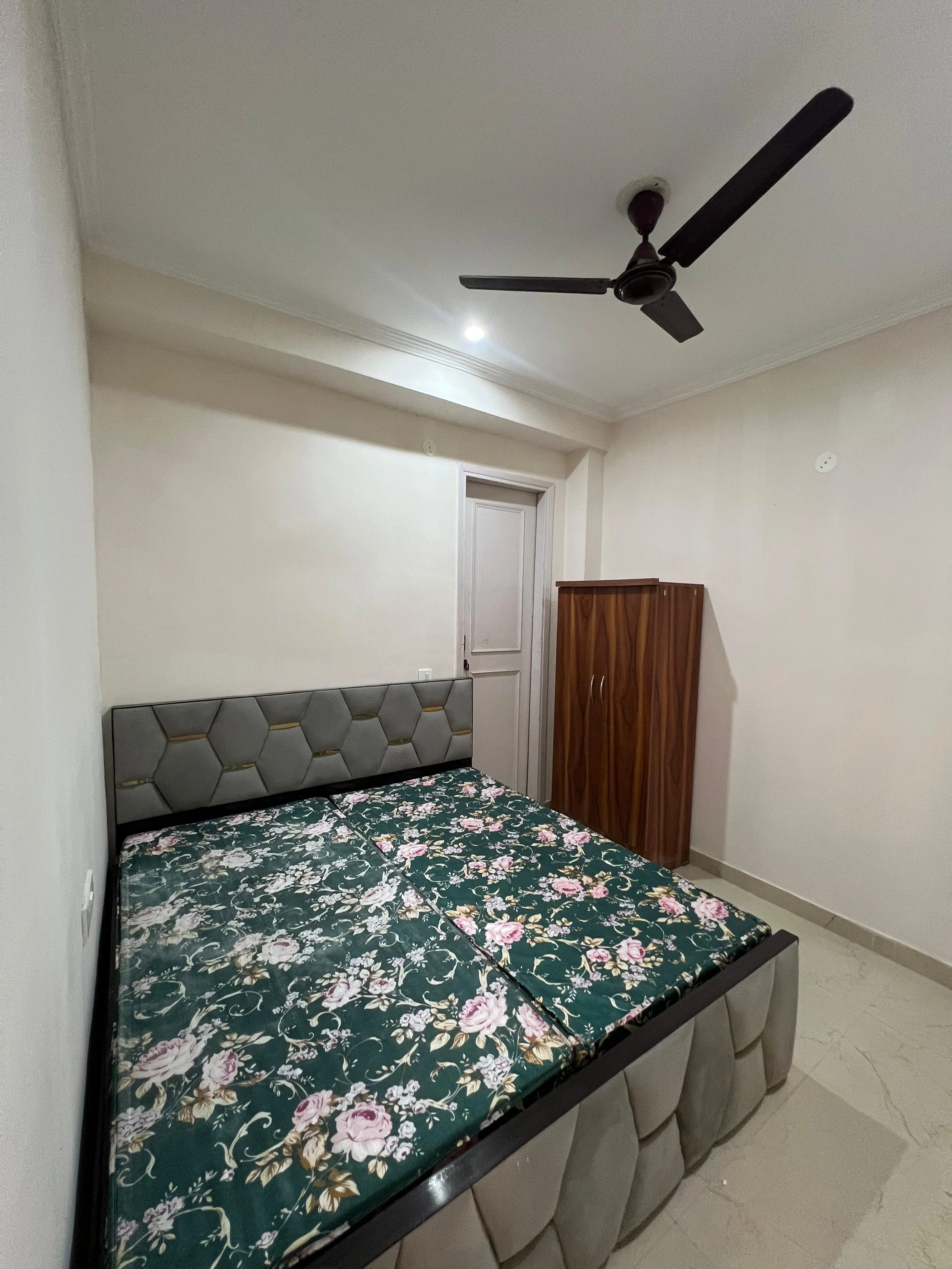 🏡 2BHK Fully Furnished Builder Floor for Rent | DLF Phase 3, Gurgaon